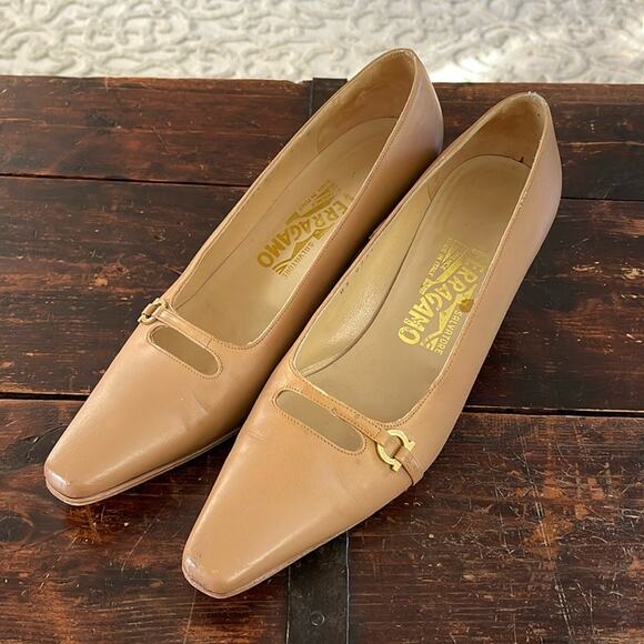 Salvatore Ferragamo Tan Mary Jane Kitten Heels Size 7.5 - Picture 1 of 8